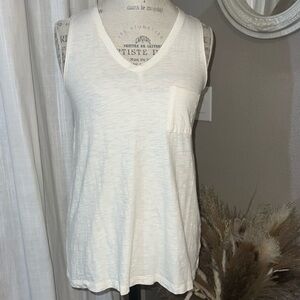 Time and Tru ivory cream white sleeveless v-neck tank top women’s shirt Small​